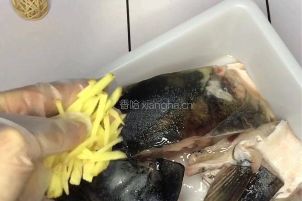 【剁椒鱼头】今天来一道湘菜的做法图解3