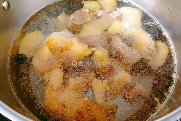 花生黄豆白萝卜鸡汤的做法图解6
