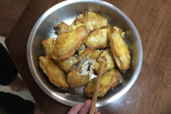 金黄香炸鸡翅的做法图解7