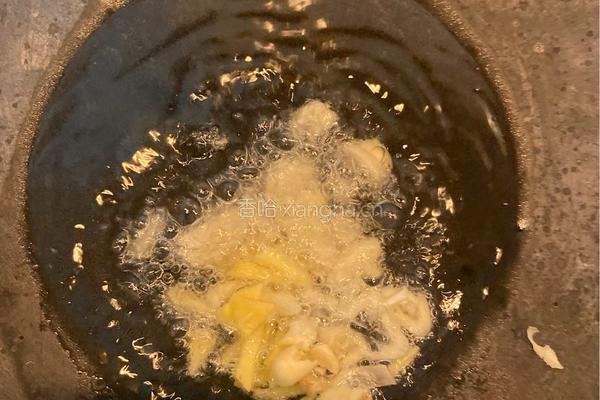 酱肉炒蒜苗的做法图解2