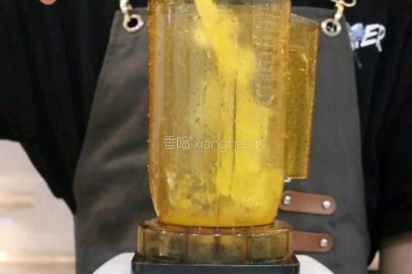 喜茶同款|莓莓芒果甘露的做法图解1