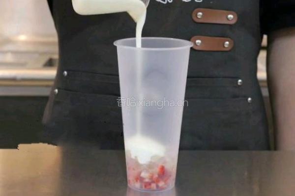 喜茶同款|莓莓芒果甘露的做法图解6