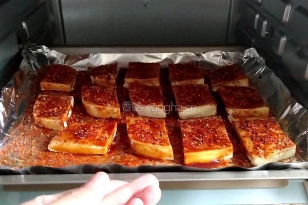 外酥里嫩的香辣烤豆腐的做法图解11