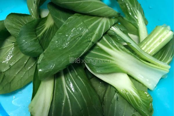 青菜炒元蘑的做法图解3