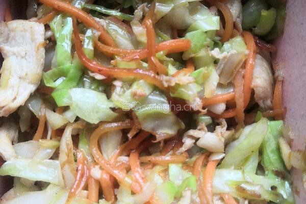 卷心菜炒鸡胸肉的做法图解3