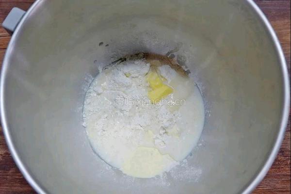 美味酥松｜可颂面包的做法图解1