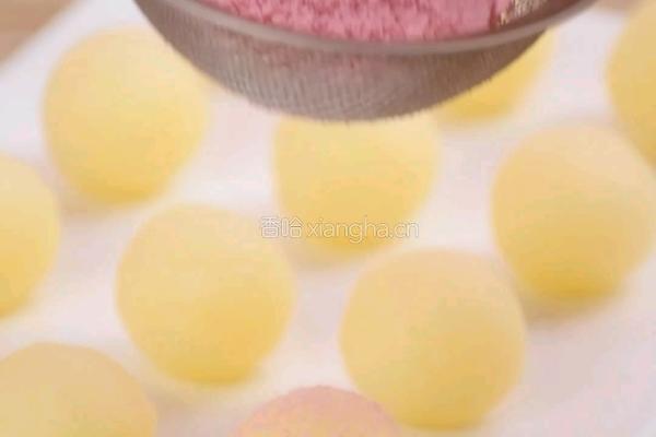 用美食留住春意樱花酸奶球Q弹有嚼劲的做法图解4