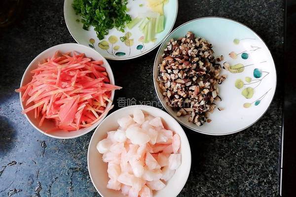 香菇虾仁汤的做法图解2