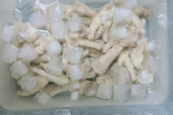 陈醋柠檬鸡爪的做法图解3