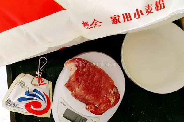 猪肉玫瑰花馒头的做法图解2