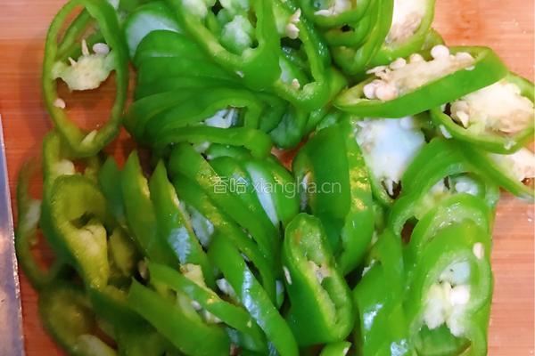 青椒肉片的做法图解3