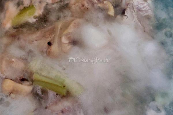 海带丝卤鸡腿的做法图解3