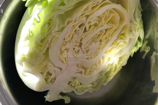 鸡蛋炒包菜的做法图解1