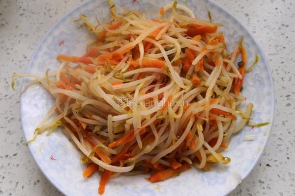 胡萝卜丝炒豆芽