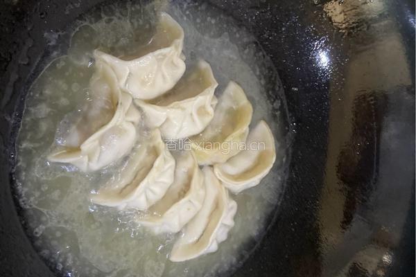煎饺（锅贴）----超好看零失败的做法图解2