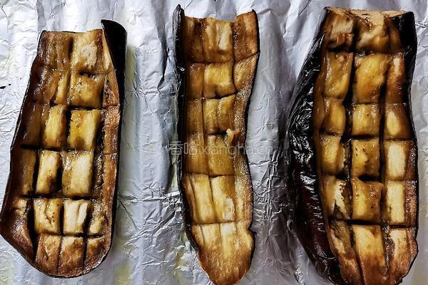 蒜蓉烤茄子的做法图解6