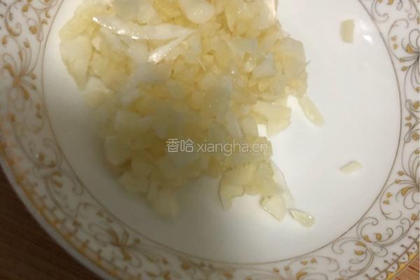 凉拌莴笋的做法图解1