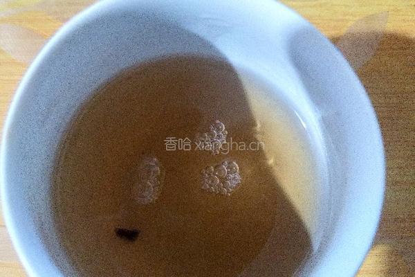 自制简单奶茶的做法图解1