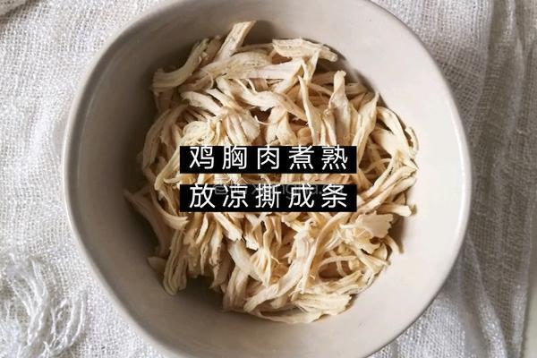 酸辣柠檬百香果鸡胸的做法图解2