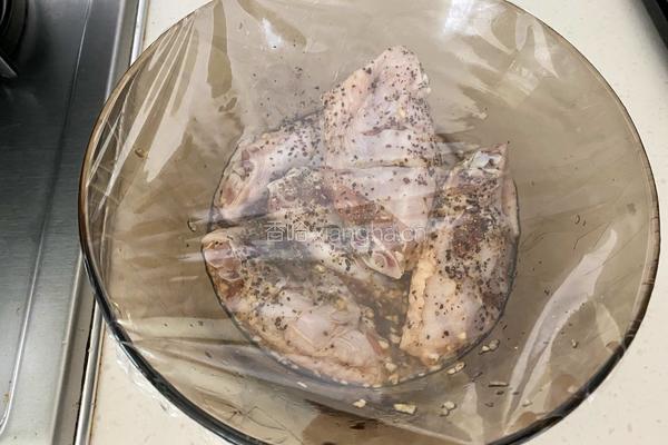电饭煲蜜汁鸡翅的做法图解7