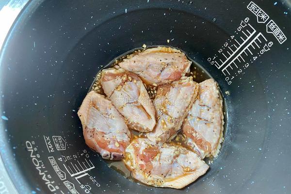 电饭煲蜜汁鸡翅的做法图解8