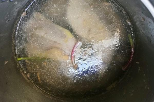 葱油鸡退的做法图解4