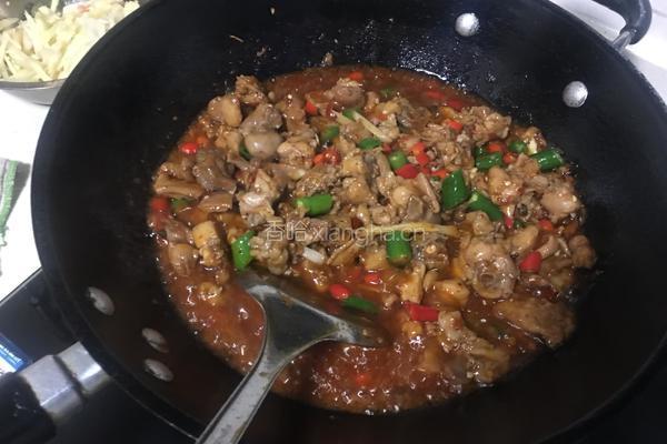 仔姜炒兔肉的做法图解4