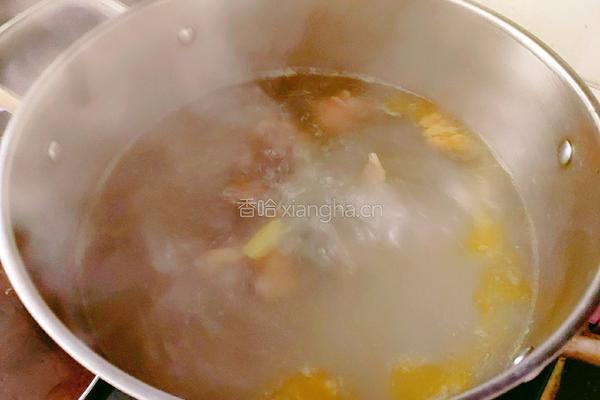 玉米胡萝卜鸡汤的做法图解6
