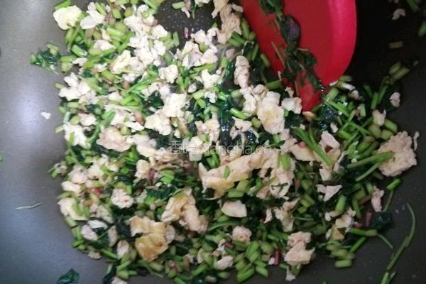 红叶菜炒鸡蛋的做法图解8