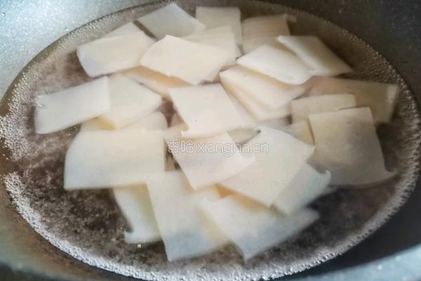 红烧魔芋豆腐的做法图解3
