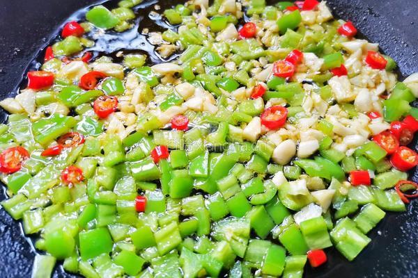 红烧魔芋豆腐的做法图解5