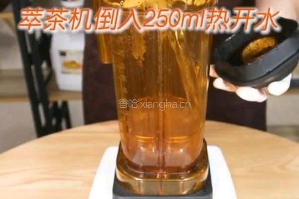 金银花莓果草本茶的做法图解1