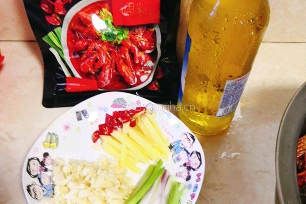 啤酒焖小龙虾的做法图解2