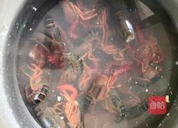 啤酒焖小龙虾的做法图解1