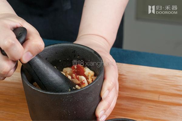 归禾小食堂|秘制蒜泥白肉,夏日份美味的做法图解4