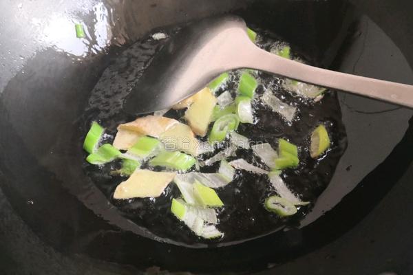 洋葱烧茄子的做法图解4