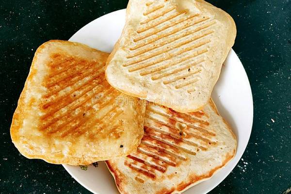燕麦片奶香煎饼的做法图解11