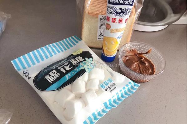网红棉花糖烤吐司的做法图解1