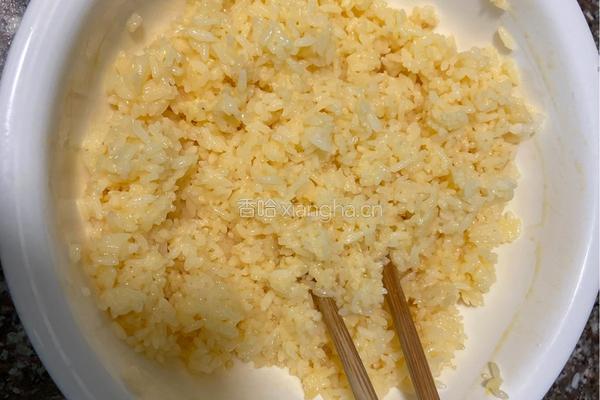 黄金炒饭（绝不粘锅粒粒分明）--零失败的做法图解2