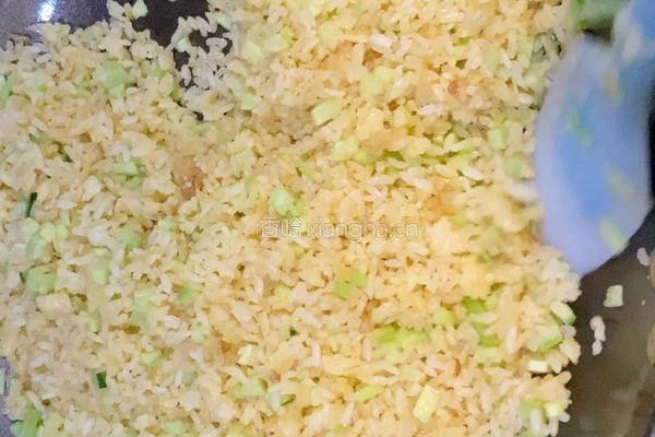 黄金炒饭（绝不粘锅粒粒分明）--零失败的做法图解9