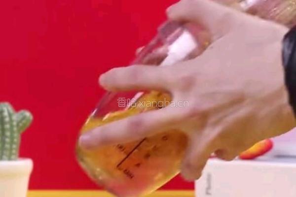 香茅莓莓水果茶的做法图解4