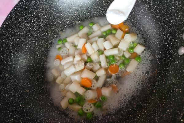 藕带炒虾仁的做法图解5