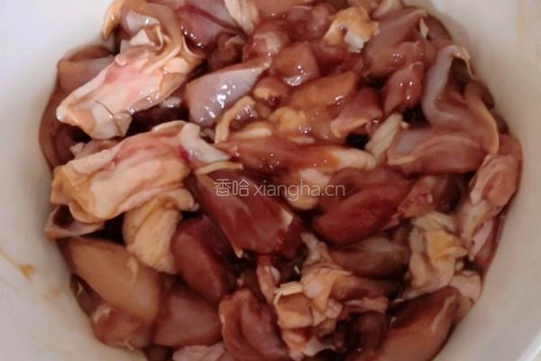 辣椒炒鸡腿肉的做法图解5