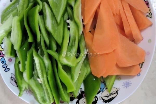 辣椒炒鸡腿肉的做法图解7