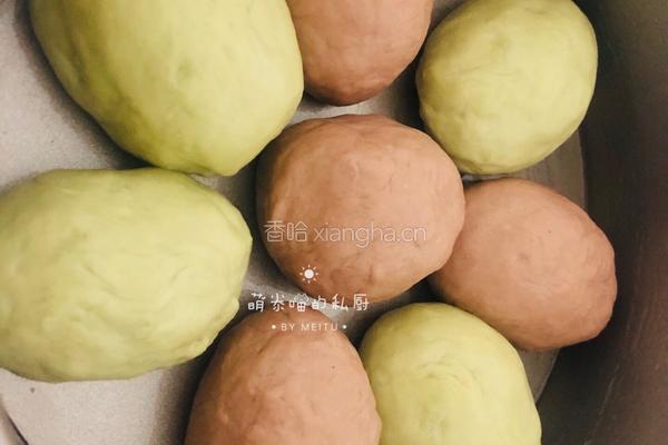 夏日 | 双色花朵蒸面包的做法图解7