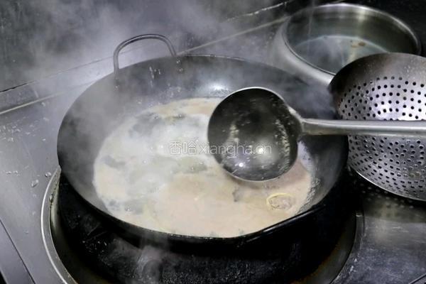 大厨教你不放任何香料红烧甲鱼的做法图解3