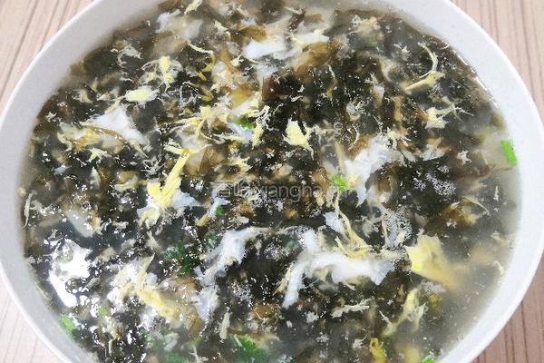 紫菜虾米蛋花汤的做法图解3