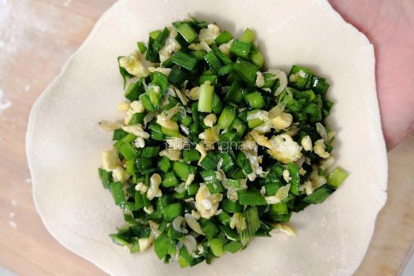 韭菜虾皮盒子的做法图解11