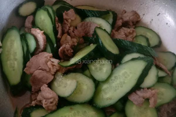 黄瓜炒肉的做法图解5