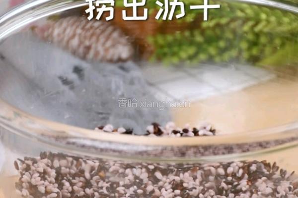 又香又甜的桂花紫米粽5步轻松搞定的做法图解1